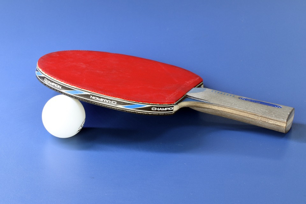 打乒乓球 Playing Ping-pong
