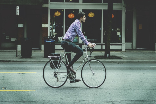 骑自行车上班 Cycling to Work